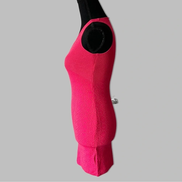 Guess V Neck Sleeveless Knitted Bodycon Dress - Picture 3 of 15